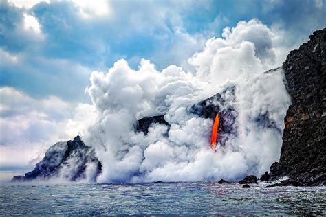 experience hawaiis kilauea volcano
