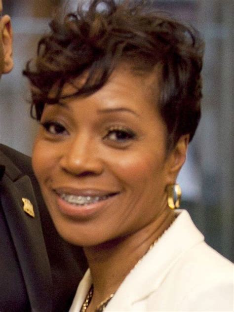 dallas picks detroit officer as first female police chief