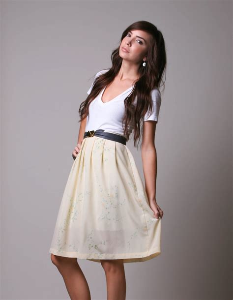 High Quality Red Satin Skirt Zipper Waistline A Line Knee