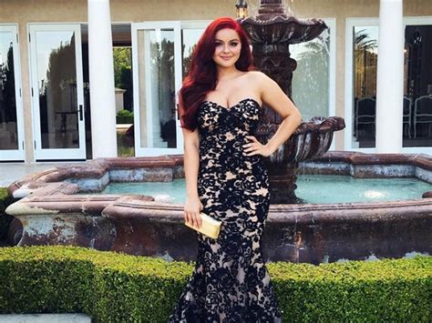 ariel winter stuns in jaw dropping lace gown for prom self