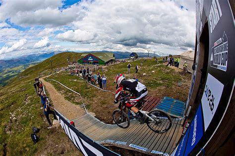 review show mtb downhill  fort william