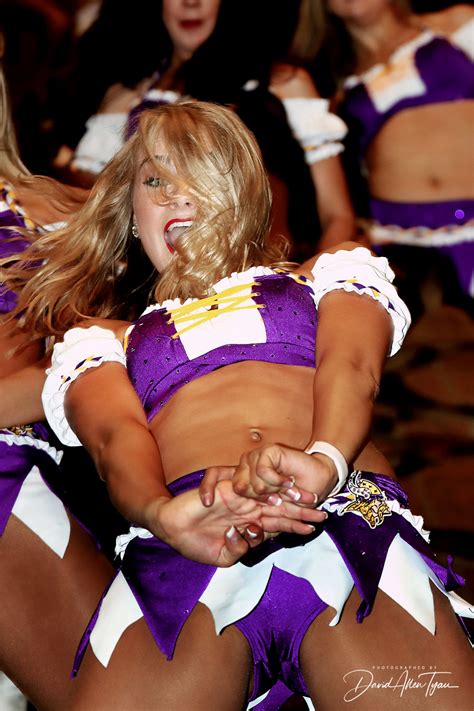 Top 10 Cheerleader Photos Of 2018 The Hottest Dance Team In The Nfl