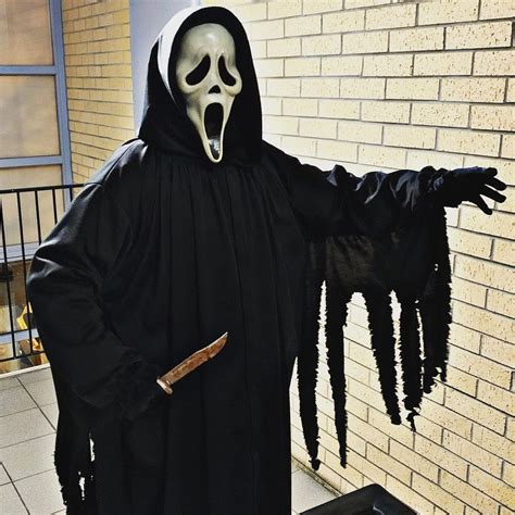 scream ghost  instagram  scream  robe custom
