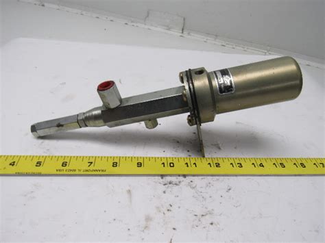 lincoln industrial  series  air operated ejector  ratio   psi bullseye