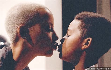 amber rose proves son sebastian is her twin with epic