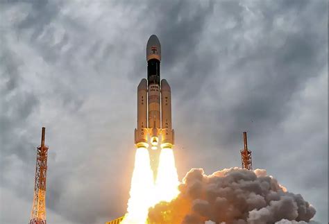 india opens  isro space technology facilities  private companies