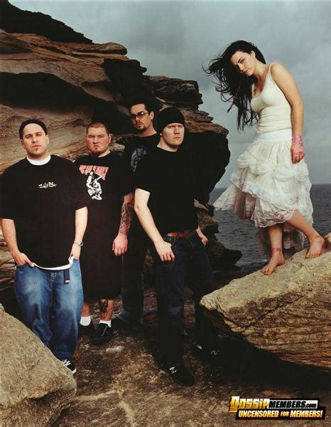 evanescence amy lee feet