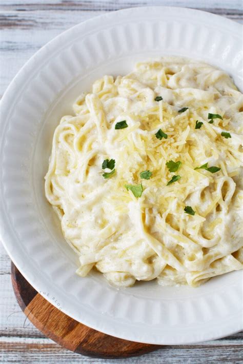 alfredo pasta recipe rich  creamy  easy