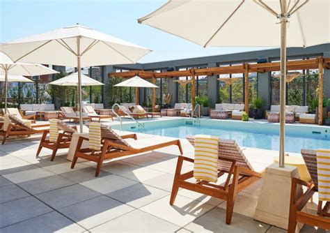 top   hotel  rooftop pools  nyc toplistinfo