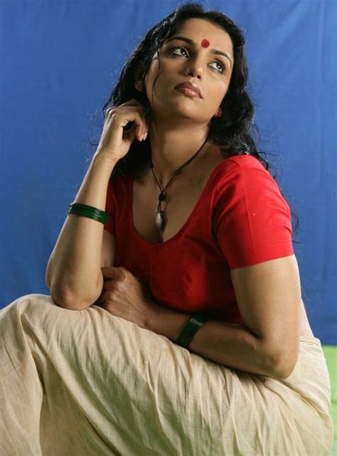 hot indian actresses swetha menon pics from kayam