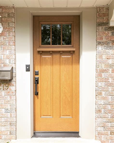 craftsman style front door   durable fiberglass pella