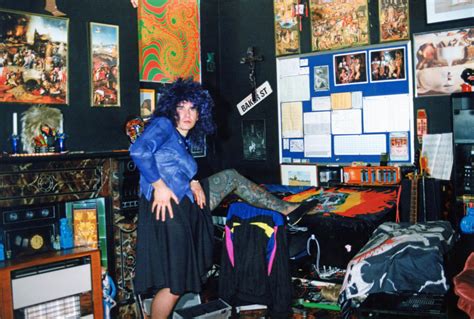 33 Cool Photos Of 80s Teenagers In Their Rooms ~ Vintage