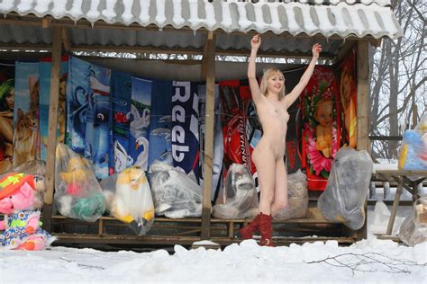 blonde without clothes posing in the roadside market russian sexy girls