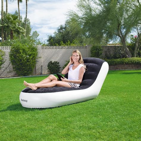 trendspotting    loving inflatable chairs  holiday