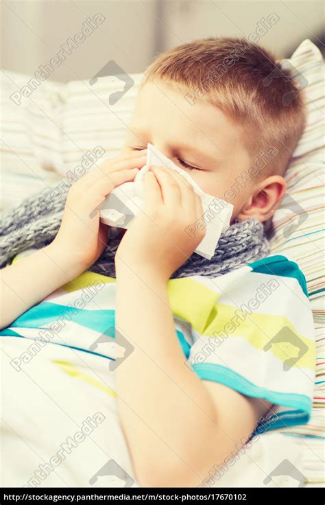 ill boy  flu  home stockfoto  bildagentur panthermedia