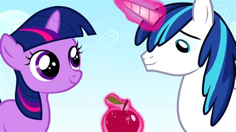 Image Twilight And Shining Armor Sharing An Apple S02e25