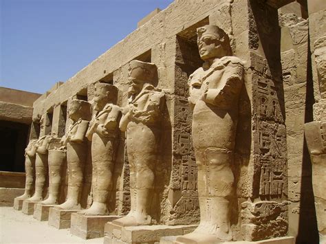 world visits karnak temple largest temple complex  egypt