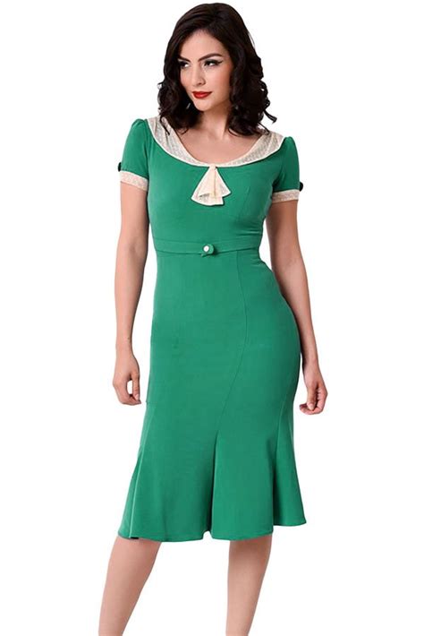 Women Elegant Green Party Dress With Sleeves Online