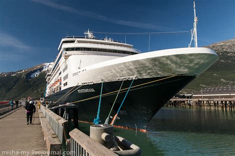 cruise ship dock