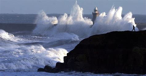 Uk Weather Gale Force Winds To Bring Flooding Huffpost Uk