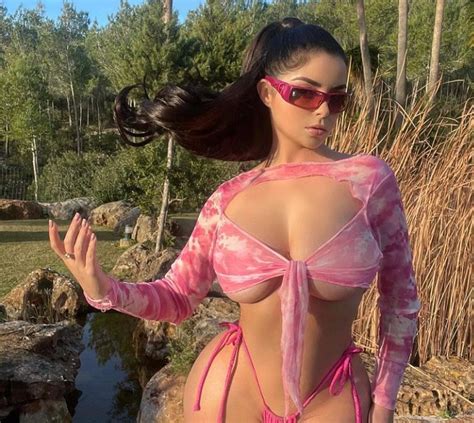 demi rose exposes in sex doll look alike picture is she