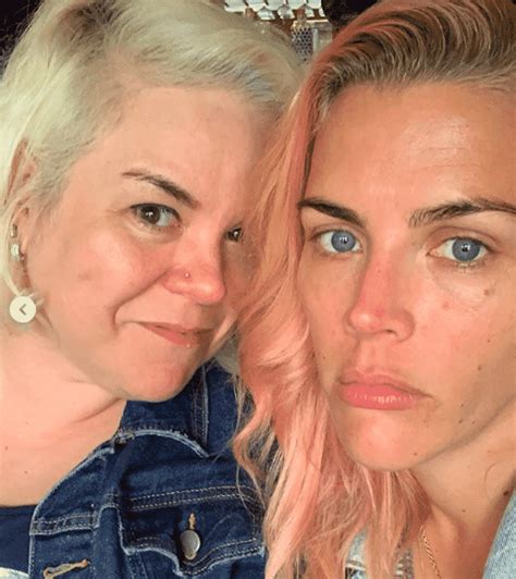 busy philipps shares texts she sent to e after they