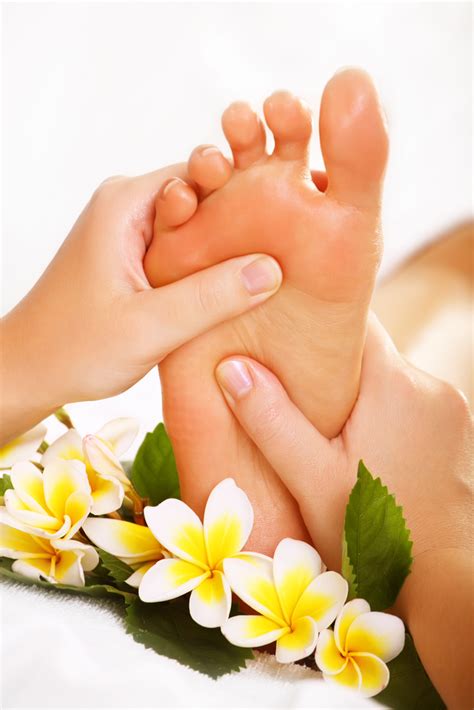 5 Surprising Health Benefits Of Foot Massage Holistic Garden