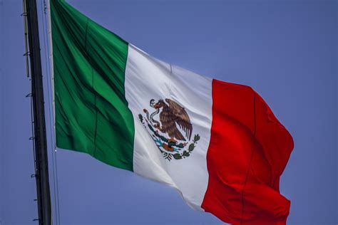 history  meaning   mexican flag