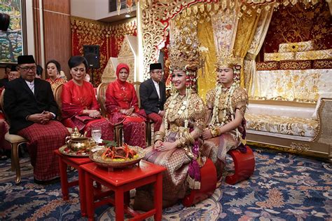 Traditional Minang And Palembang Wedding The Bride Dept Kota