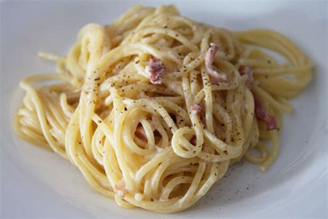 receta de espaguetis con salsa carbonara sin huevo lococinare