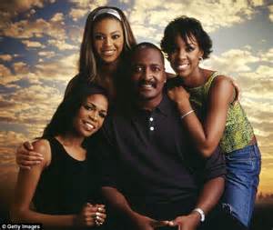beyoncé s dad mathew knowles claims bet network gave kelly