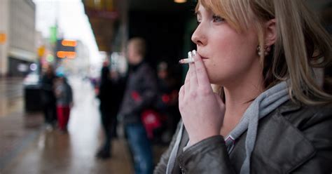 health roundup women  quit smoking  decade