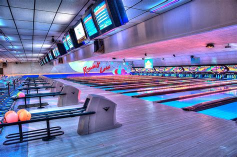 extreme glow or cosmic bowling in allen park