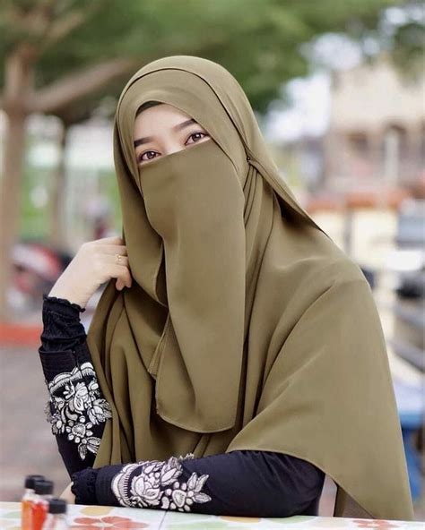 pin oleh zalfira di hijab gadis berjilbab gaya hijab
