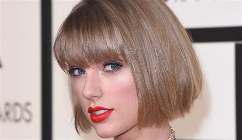 Taylor Swift Donates To Mariska Hargitay’s Foundation For