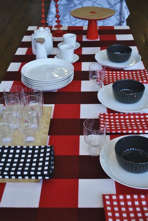 outfit  holiday table  plaids  ginghams interior design diy holiday tables design