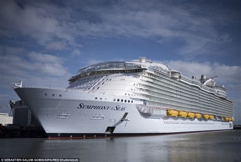 Photos Inside The Worlds Biggest Cruise Ship – Travel Weekly