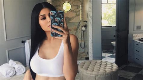kylie jenner compartió una sexy selfie en ropa interior foto telemundo