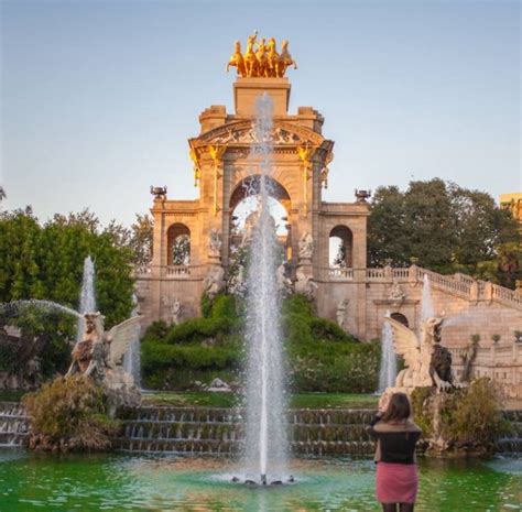 hola barcelona  dagen barcelona inclusief vluchten en lekker hotel  het centrum va