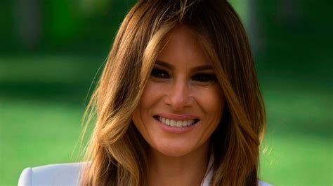 people are getting plastic surgery to look like melania trump seriously