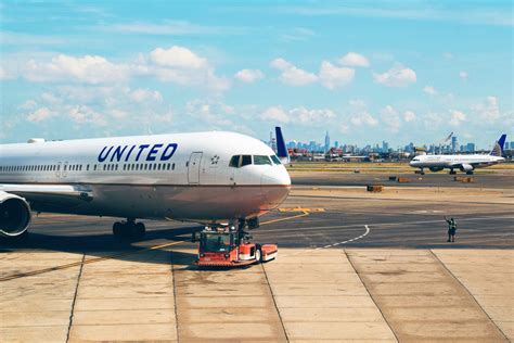 united airlines to pay 321 000 to settle revenge porn