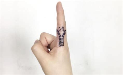 40 Best Giraffe Tattoo Ideas Collection At Display