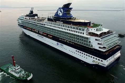 Adult Only Cruise Ship Norovirus Outbreak Strikes