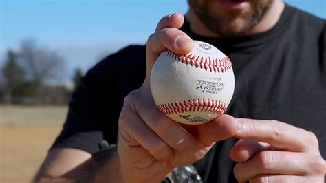 throw  screwball pitch metro league