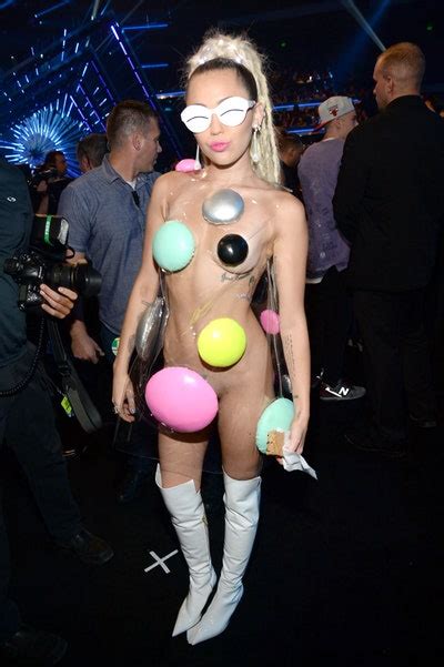 Miley Cyrus S 25 Wildest Outfits Of All Time Glamour