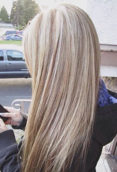 Nice Flowing Long Blonde Hair Style Very Good Use Of