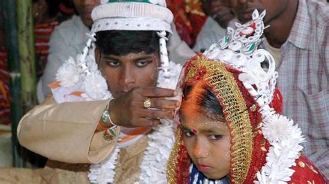 আসাম বাল্যবিবাহ বিরোধী অভিযানে ব্যাপক ধরপাকড় ২০০০ গ্রেপ্তার bbc