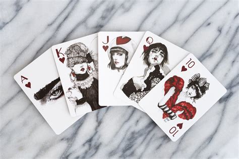 unique playing card designs youd    play hongkiat