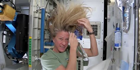 karen nyberg washes hair in space business insider