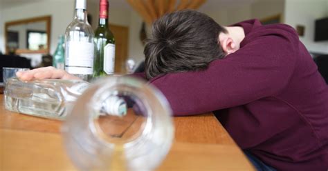 teen drinking reaches lowest point in 25 years cdc says time